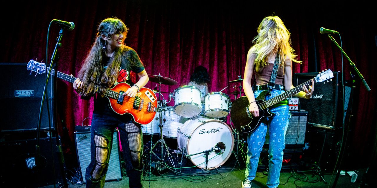 Madam Bombs at Universal Bar & Grill – Live Photos