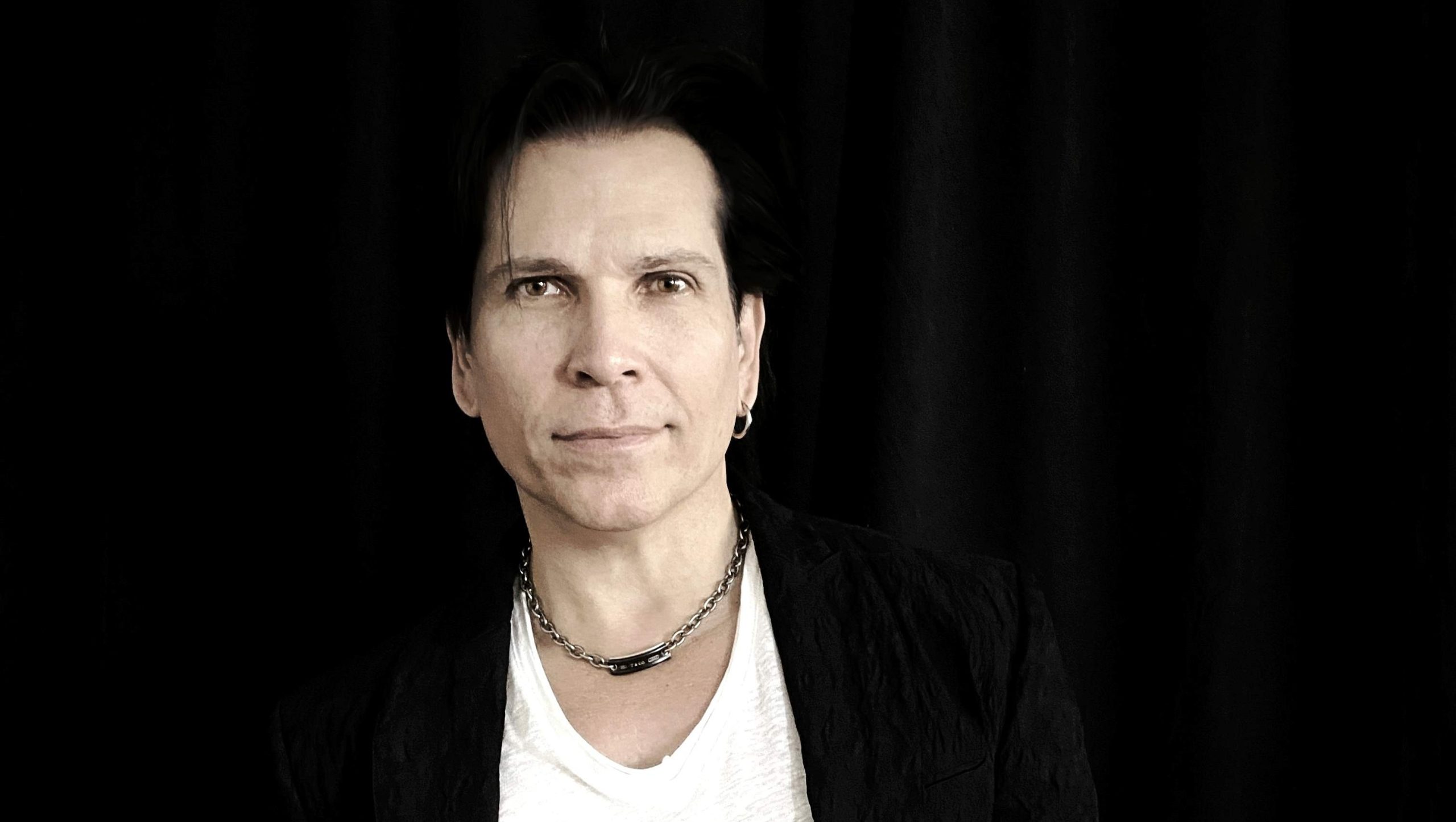 ROB MORATTI Returns With New Solo Album “SOVEREIGN” [Frontiers