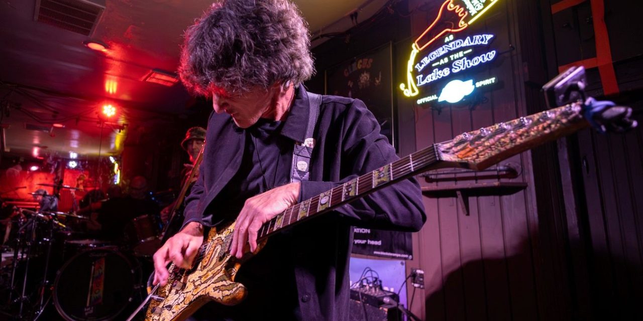 Dan Sindel at The Rainbow Bar & Grill – Live Review